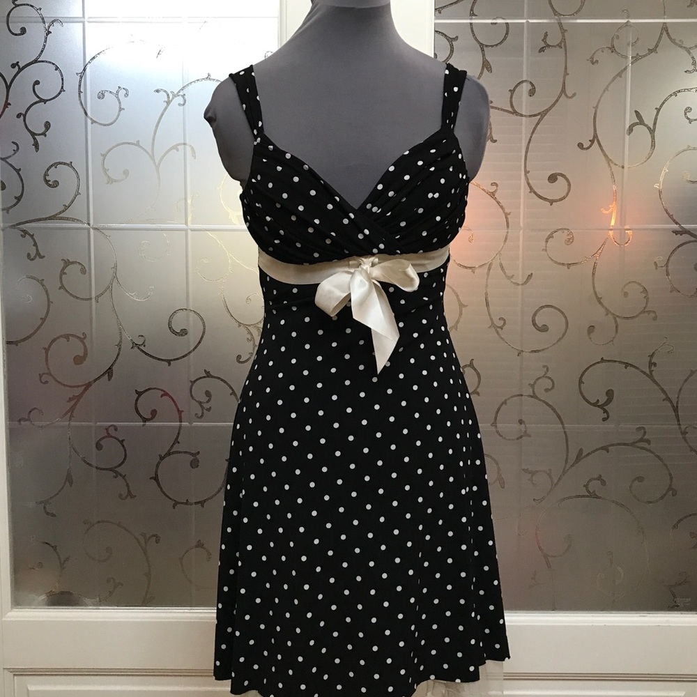 EUC-MY MICHELLE- SWEET & SASSY POLKA DOT DRESS